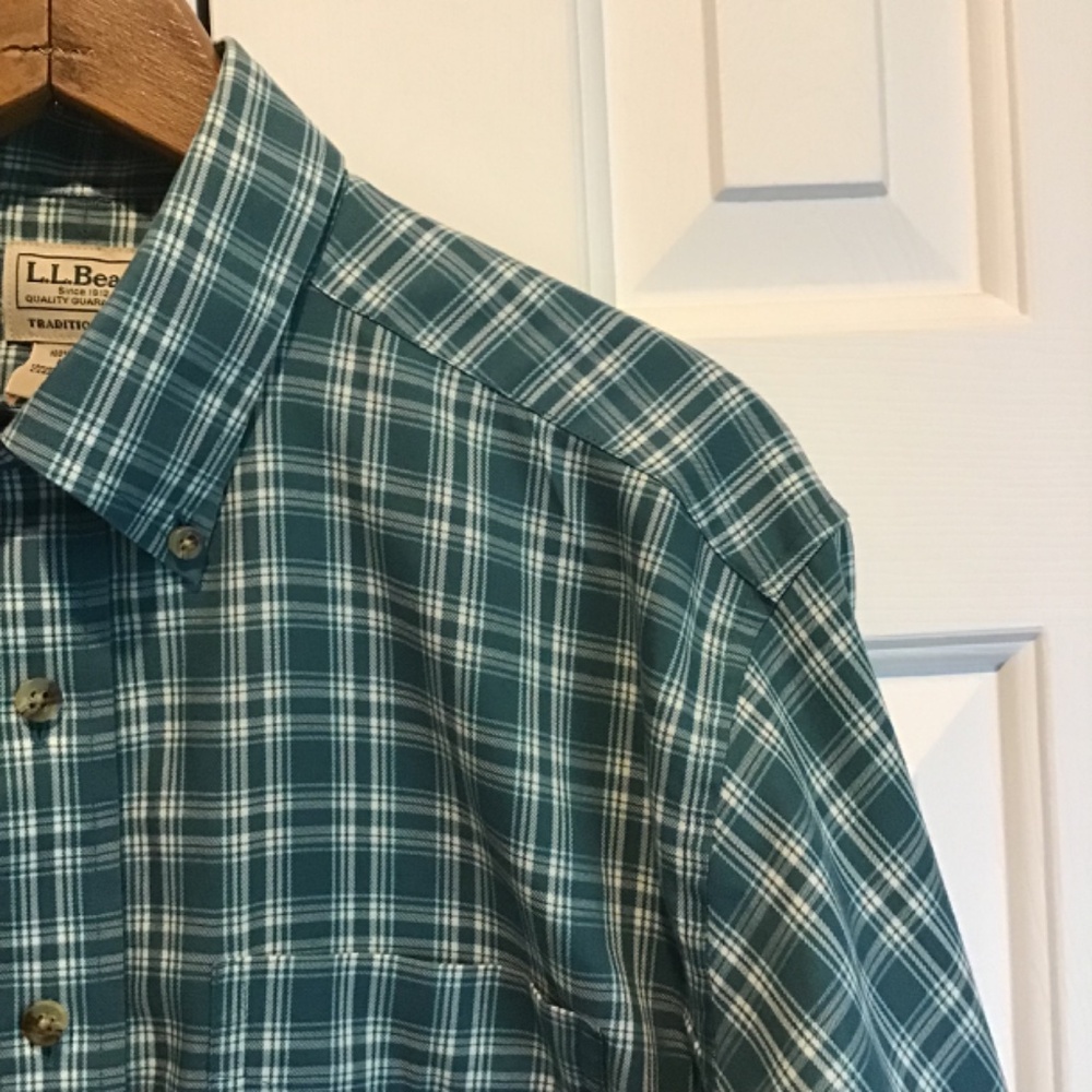 L.L.Bean buttondown - Picture 2 of 5